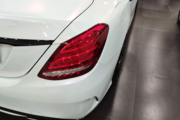 Used Mercedes-Benz C-Class 2017 Facelift C 200 L Sport Edition