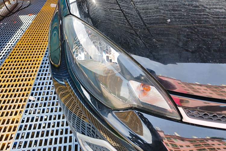 Used MG 3SW 2015 1.5L AMT Elite Model Right Front Headlight