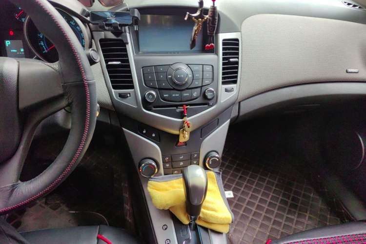 Used Chevrolet Cruze 2013 1.8L SE AT
