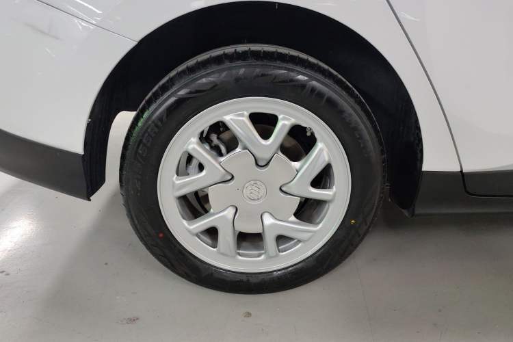 Used Buick Velite 6 2024 450km Range Commuter Version
