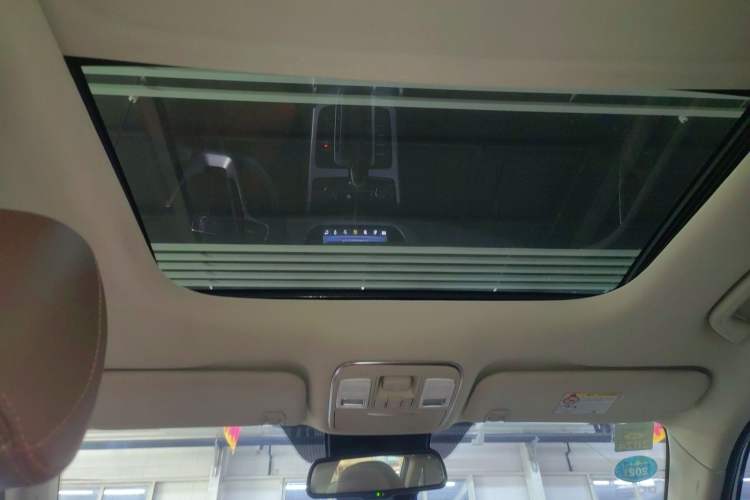 Used Geely Auto Emgrand X7 Sport 2016 1.8TD Automatic ZhiZun Version
