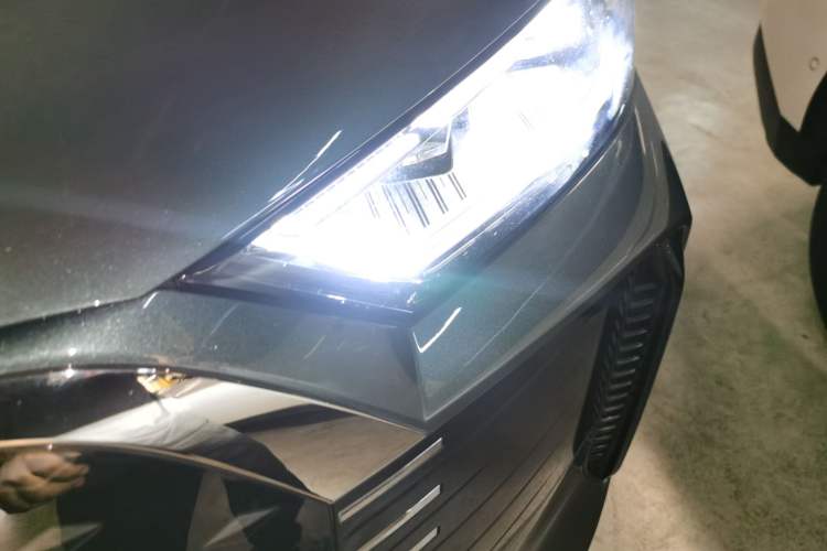 Used Chery Fengyun T8 2025 1.5T 130km Deluxe Version 5 Seats Left Front Headlight