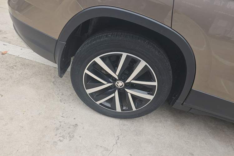 Used Skoda Kamiq 2020 1.5L Automatic Comfort Edition Exterior 3