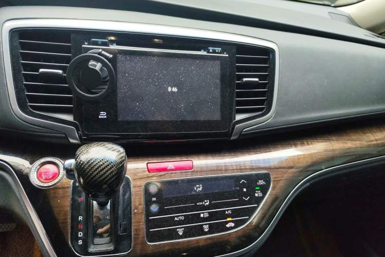 Used Honda Odyssey 2015 Updated Version 2.4L Smart Edition Audio And AC Panel