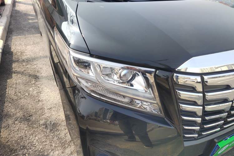 Used Toyota Alphard 2015 3.5L Luxury Edition Right Front Headlight