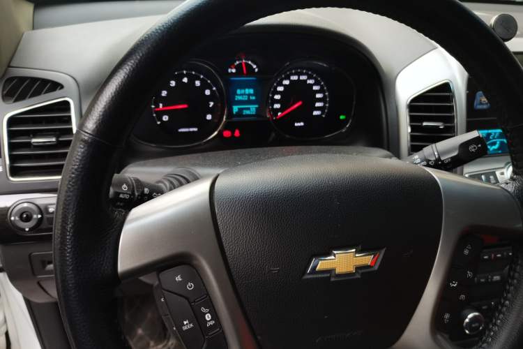 Used Chevrolet Captiva 2017 2.4L 4x4 Flagship Edition 7-Seater Instrument Cluster