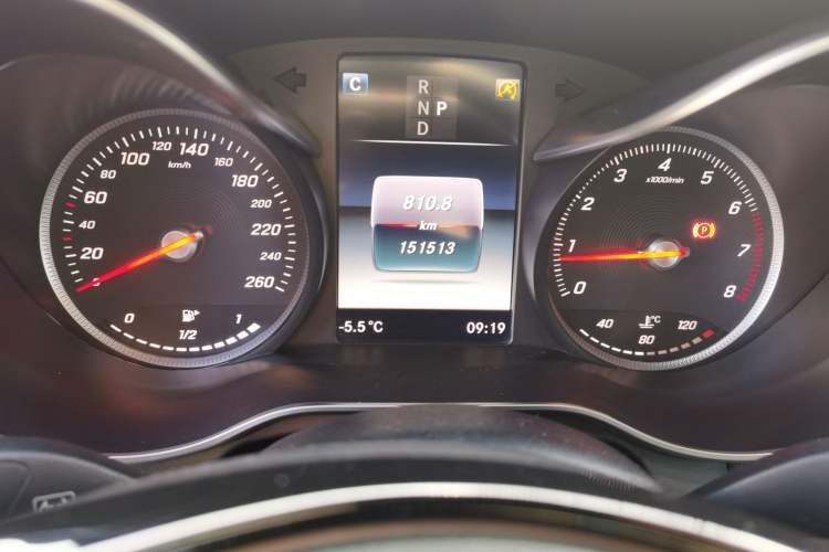 Used Mercedes-Benz GLC 2016 GLC 260 4MATIC Luxury Model