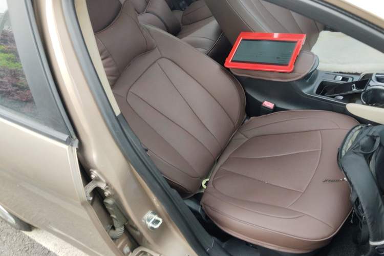 Used Buick Verano 2018 Sedan 15S Automatic Leading Model Right Front Seat