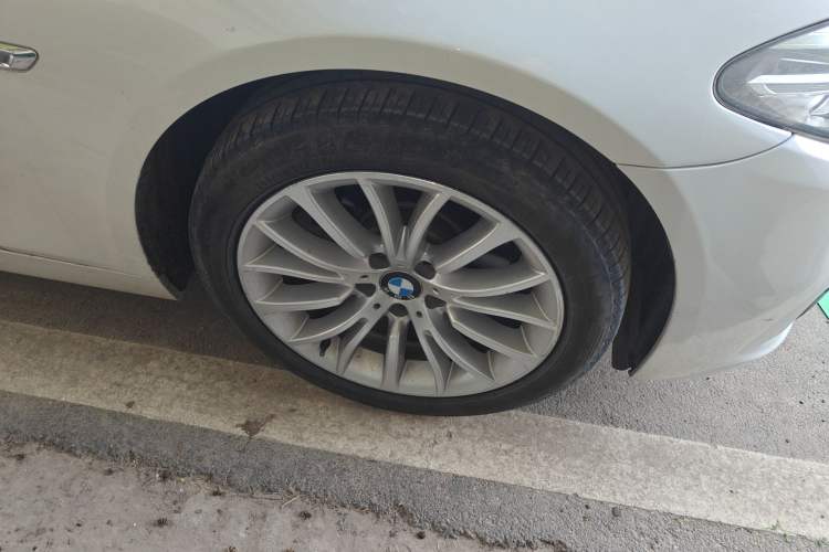 Used BMW 5 Series 2014 525Li Luxury Design Package