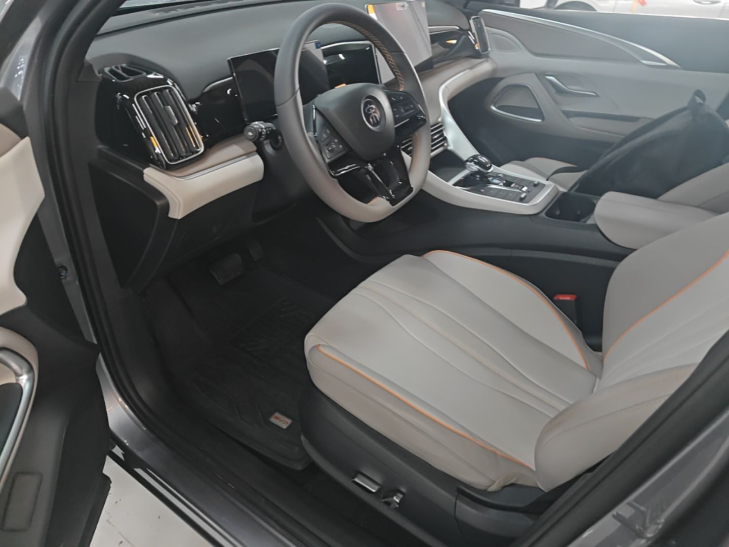 BYD Song Pro New Energy 2024 HONOR Edition DM-i 71KM Navigation Model — снимка 17