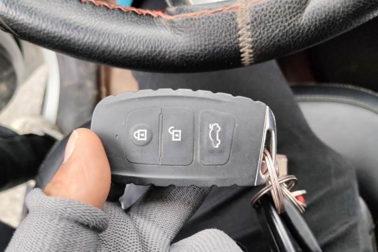 Used Bestune X40 2018 Internet Celebrity Edition 1.6L Automatic Luxury Version Vehicle Key