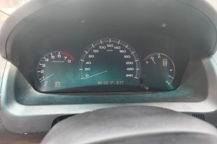 Used BYD F6 2011 Golden Edition 2.0L CVT Deluxe Model
