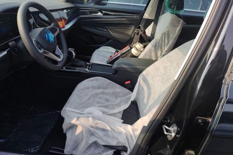 Used Volkswagen Passat New Energy 2025 430 PHEV Hybrid Business Edition Left Front Seat