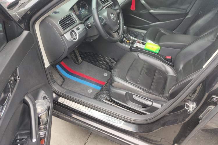 Used Volkswagen Passat 2013 1.8TSI DSG Prestige Edition Driver Seat