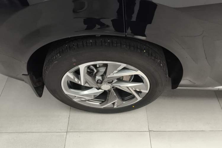 Used Hongqi HS3 PHEV 2024 PHEV 115km Jingwei Edition Right Rear Wheel Hub