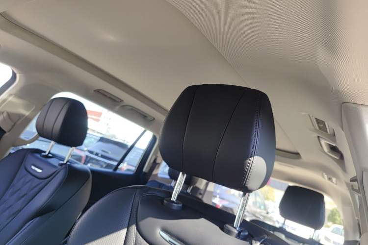 Used Hongqi HS7 PHEV 2024 2.0T PHEV Four-Wheel Drive Flagship Edition 6 Seats
