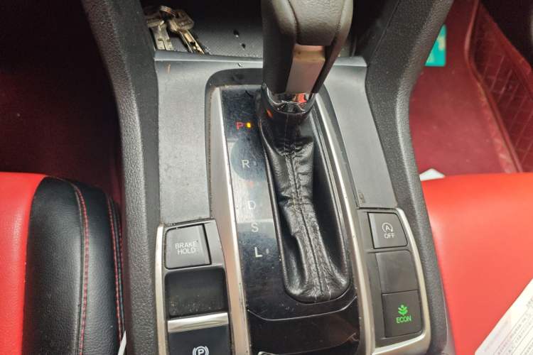 Used Honda Civic 2016 220TURBO CVT Luxury Edition Gear Lever