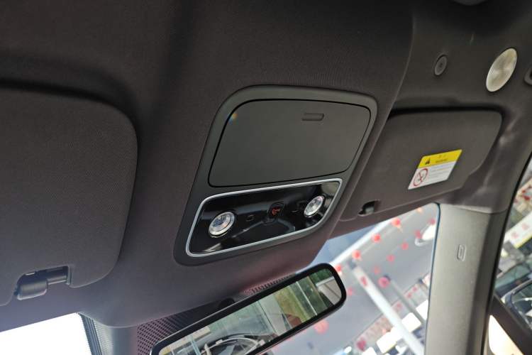 Used Hima AITO M9 2025 Extended-Range Max Version 52 kWh 6-Seater Edition Headliner