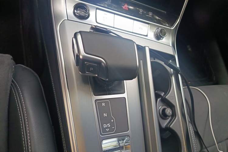 Used Audi A7L 2024 45 TFSI Luxury Edition Gear Lever