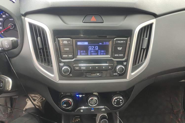 Used Hyundai ix25 2017 1.6L Manual Fashion Model