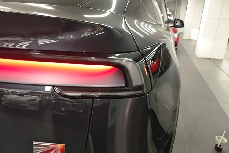 Used Tesla Model Y 2025 Long-Range All-Wheel Drive First Edition
