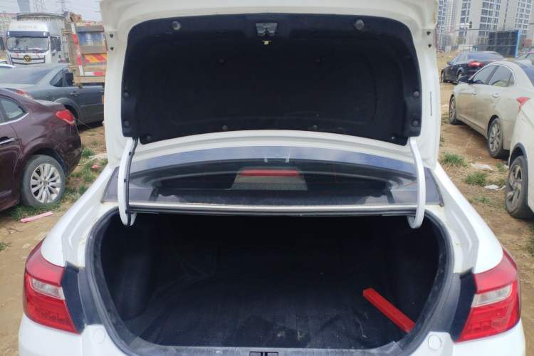 Used Geely Auto Vision 2018 1.5L Automatic Happiness Edition Trunk