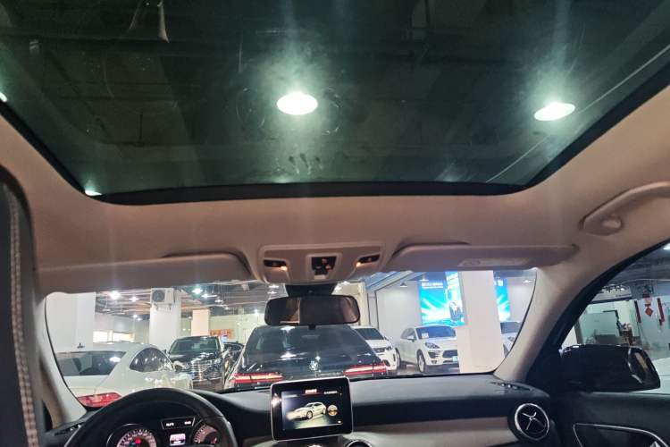 Used Mercedes-Benz GLA 2016 GLA 200 Fashion Model