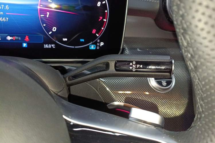 Used Mercedes-Benz C-Class 2025 C 260 L Sport Edition Gear Lever