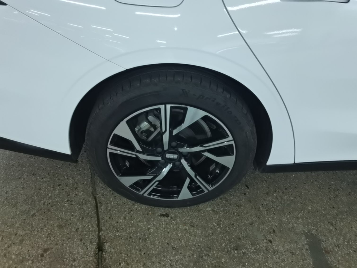 Geely Galaxy L6 2023 125km Starship — снимка 11