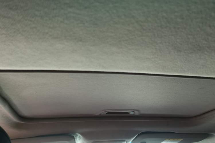 Used Chevrolet Cavalier 2016 1.5L Manual Xinyue Edition Headliner