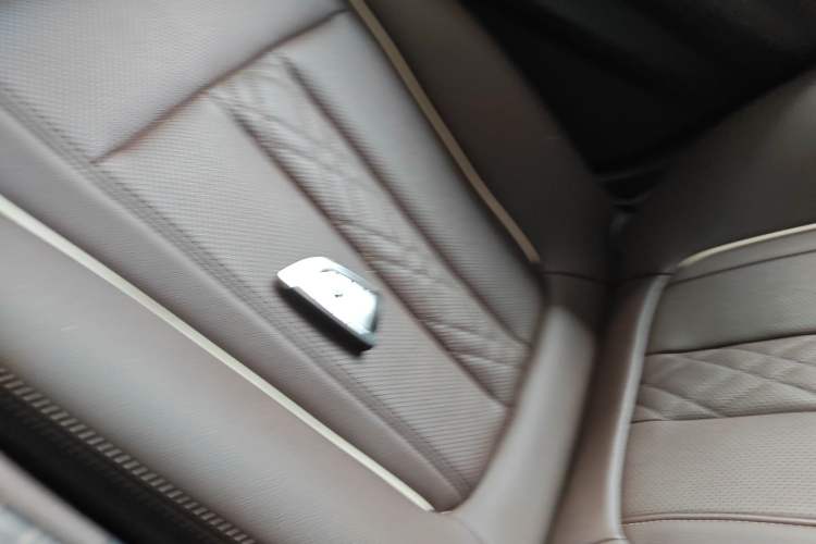 Used BMW 5 Series 2023 530Li Leading Edition Luxury Package Vehicle Key