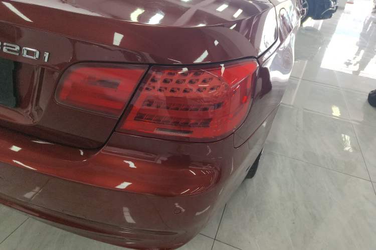 Used BMW 3 Series 2011 320i Convertible Coupe
