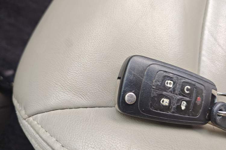 Used Buick GL8 2018 28T Luxury Model China VI Standard Vehicle Key