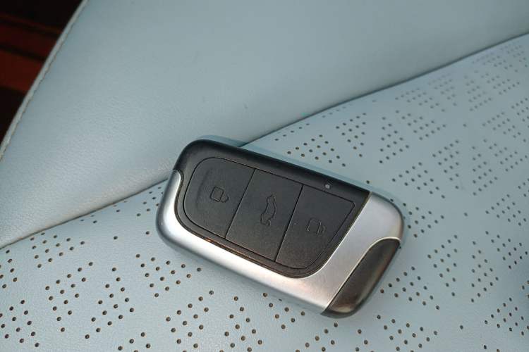 Used Chery Little Ant 2022 Sweet Pink Edition Half-Sugar Version 3-Cell Lithium 30kW 301km
