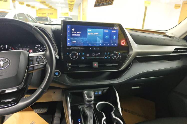 Used Toyota Highlander 2022 380T Four-Wheel Drive Prestige Edition 7-Seater Audio And AC Panel