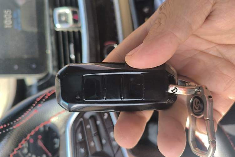 Used Baojun 730 2017 1.5T Manual Prestige Version 7 Seats Vehicle Key