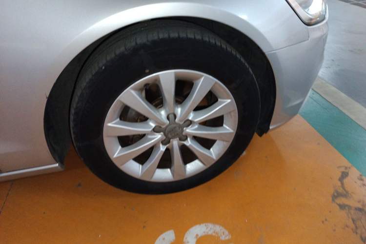 Used Audi A6L 2012 30 FSI Comfort Model

