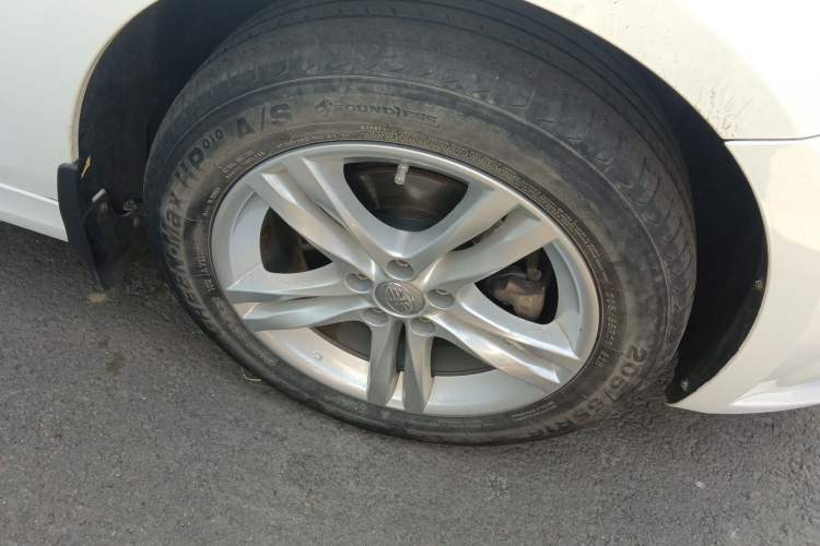 Used Bestune B30 2016 1.6L manual Comfort trim level Right Front Wheel Hub