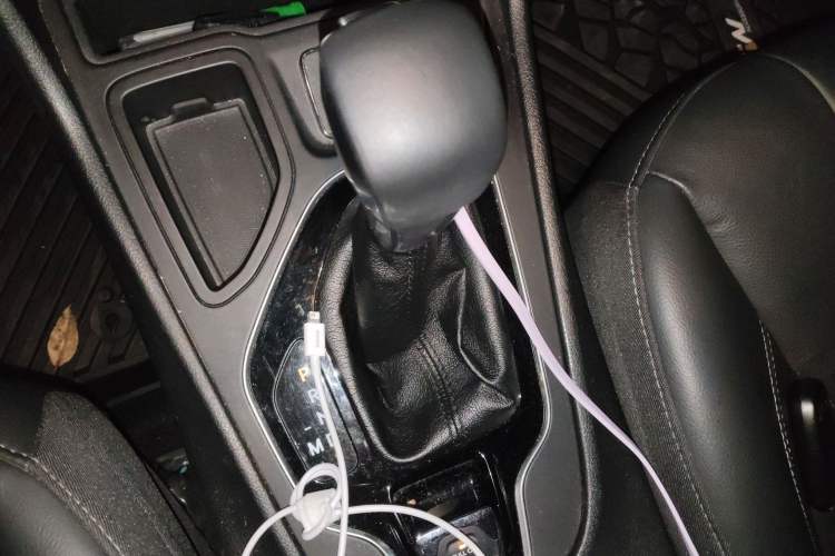 Used Jeep Cherokee 2019 2.0T Two-Wheel Drive Smart Enjoyment Version China V
