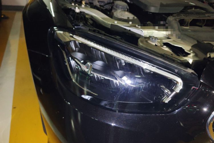 Used Mercedes-Benz E-Class 2023 Updated E 300 L Luxury Edition Right Front Headlight