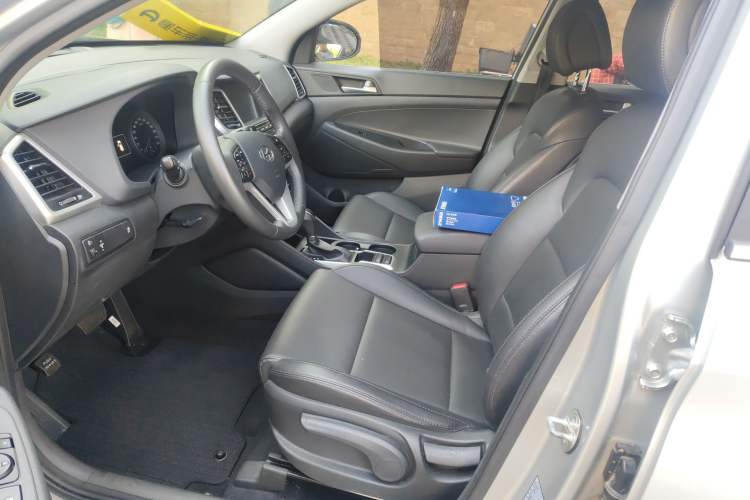 Used Hyundai Tucson 2015 1.6T Dual-Clutch Two-Wheel-Drive Smart Model
