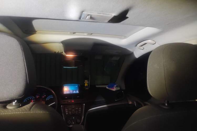 Used Buick Encore 2013 1.4T Automatic Two-Wheel Drive Elite Model Headliner