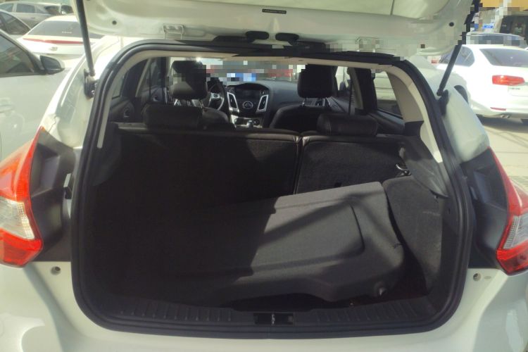 Used Ford Focus 2012 Hatchback 2.0L Automatic Luxury Sport Model
