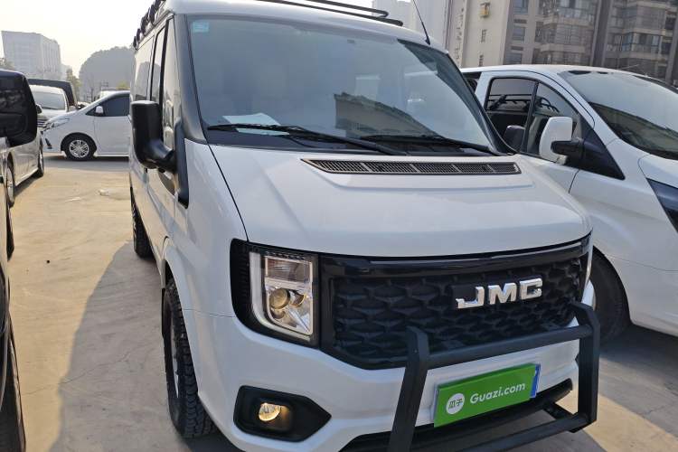 Used JMC Fushun 2023 2.0T Automatic Short-Wheelbase Low-Roof Commercial & Multi-Purpose Passenger Vehicle 6 Seats with Lift-Up Tailgate