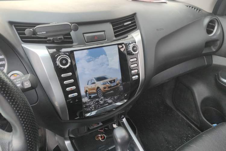 Used Nissan Terra 2018 2.5L Automatic 2WD Luxury Edition
