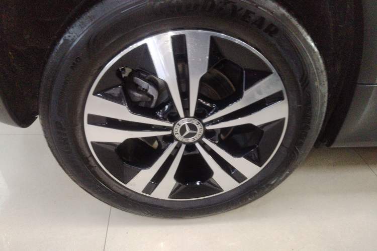Used Mercedes-Benz GLB 2024 GLB 200 Dynamic Edition Right Rear Wheel Hub