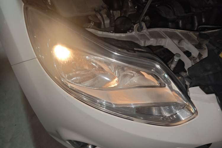 Used Ford Focus 2012 Sedan 1.6L Automatic Fashion Edition