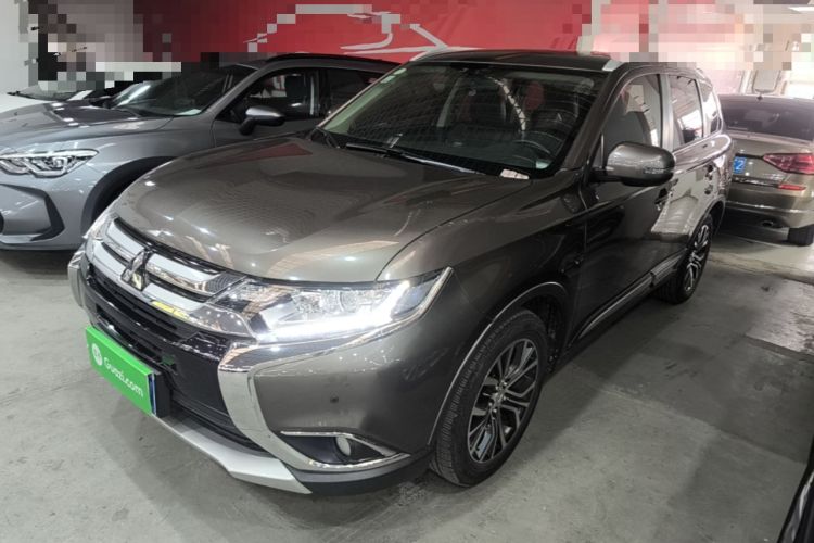 Used Mitsubishi Outlander 2018 2.0L Two-Wheel-Drive Jiale Edition 7-Seater