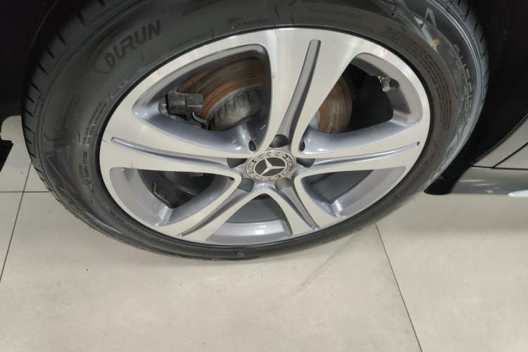 Used Mercedes-Benz C-Class 2021 C 260 L Sport Edition Right Rear Wheel Hub