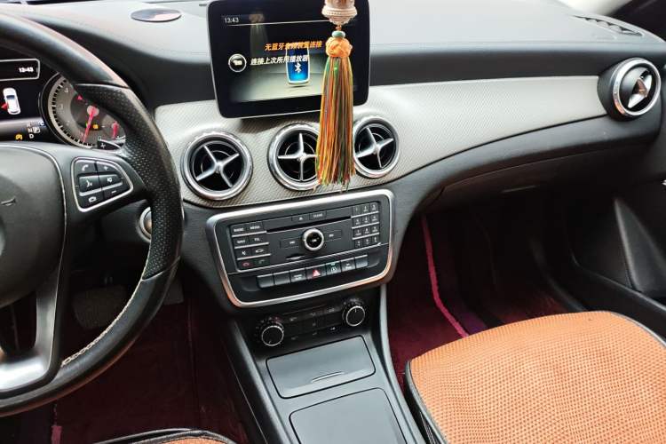 Used Mercedes-Benz GLA 2016 GLA 200 Fashion Model
